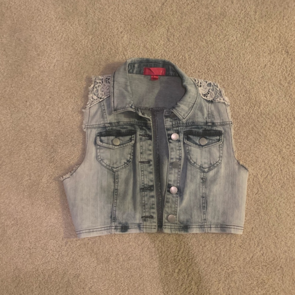 Jean Vest - Picture 2 of 7